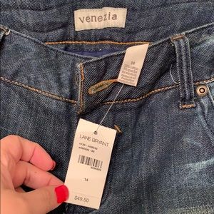 NWT Lane Bryant Distressed Denim Capris